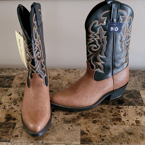 Boot - Picture 1 of 4